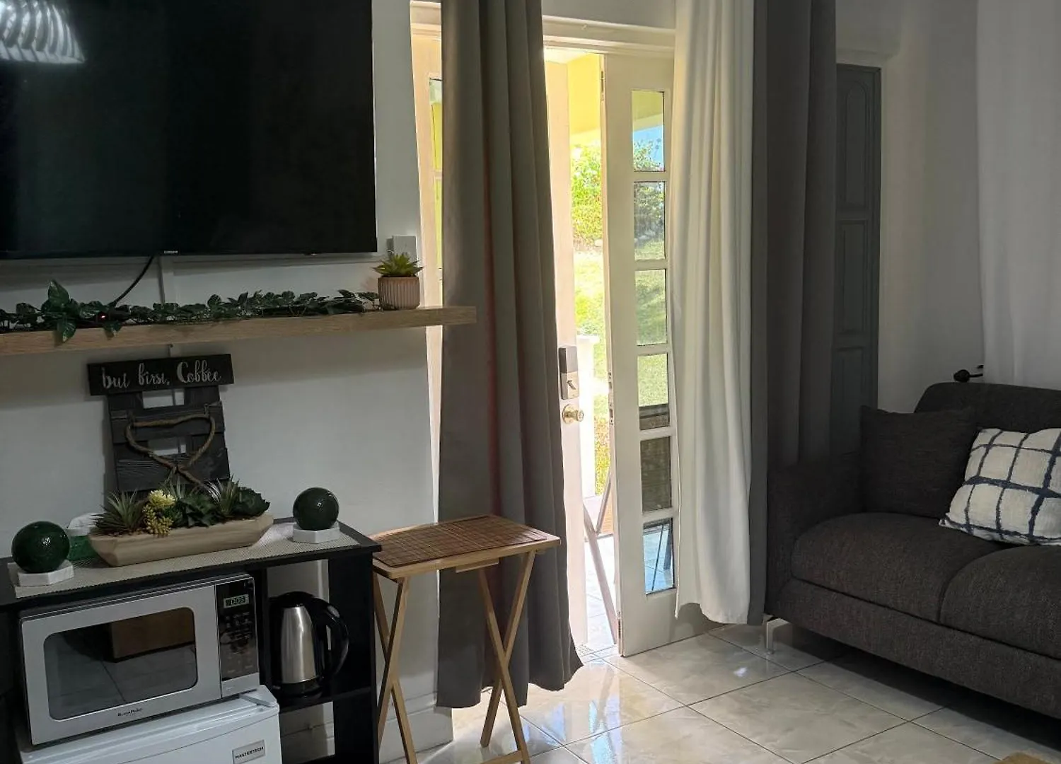 Quaint Sleep Apartment At Mystic Ridge أوشو ريوس جامايكا